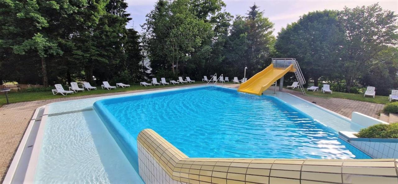 Pools, Sauna Und Balkon Mit Panoramablick Санкт Енглмар Екстериор снимка
