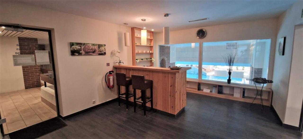Pools, Sauna Und Balkon Mit Panoramablick Санкт Енглмар Екстериор снимка